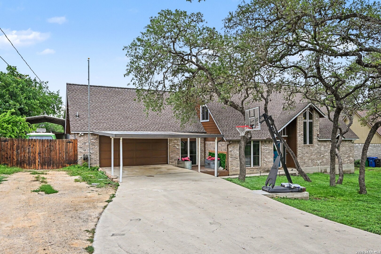 1718 Copperfield Road San Antonio, TX 78251 - Photo 3 of 32