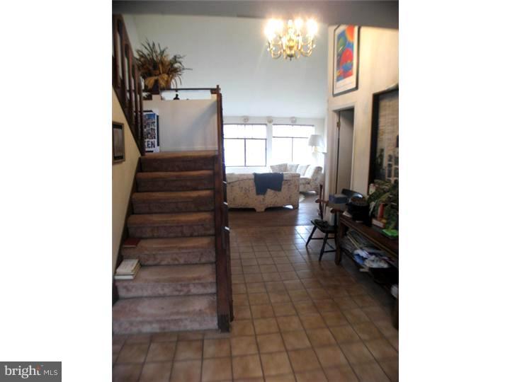 151 Upper Gulph Road Radnor, PA 19087 - Photo 3 of 16 Foyer