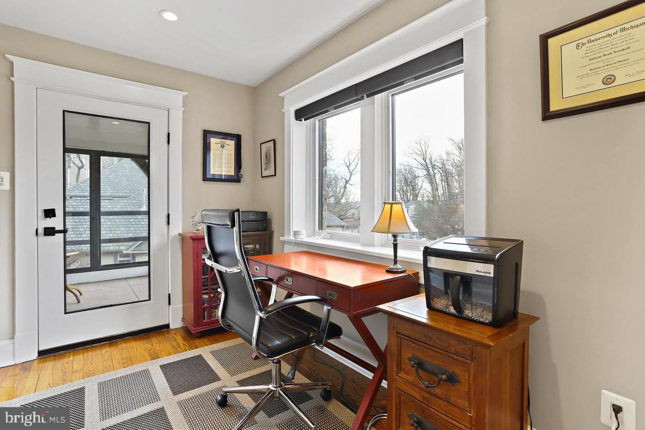 2347 South Arlington Ridge Road Arlington, VA 22202 - Photo 10 of 42 Bright and inviting home office space.