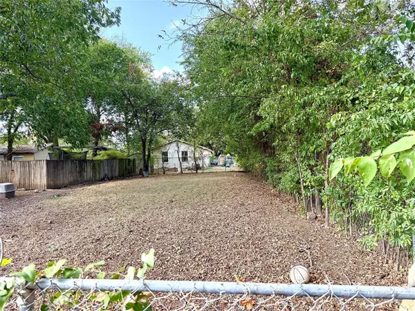 $60,000 | 307 Robbins Street, Cleburne, TX 76031