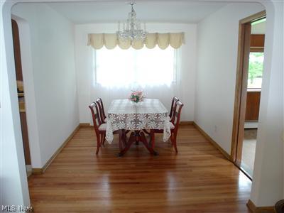 6713 Seneca Road Cleveland, OH 44143 - Photo 4 of 22 Gallery Image 4