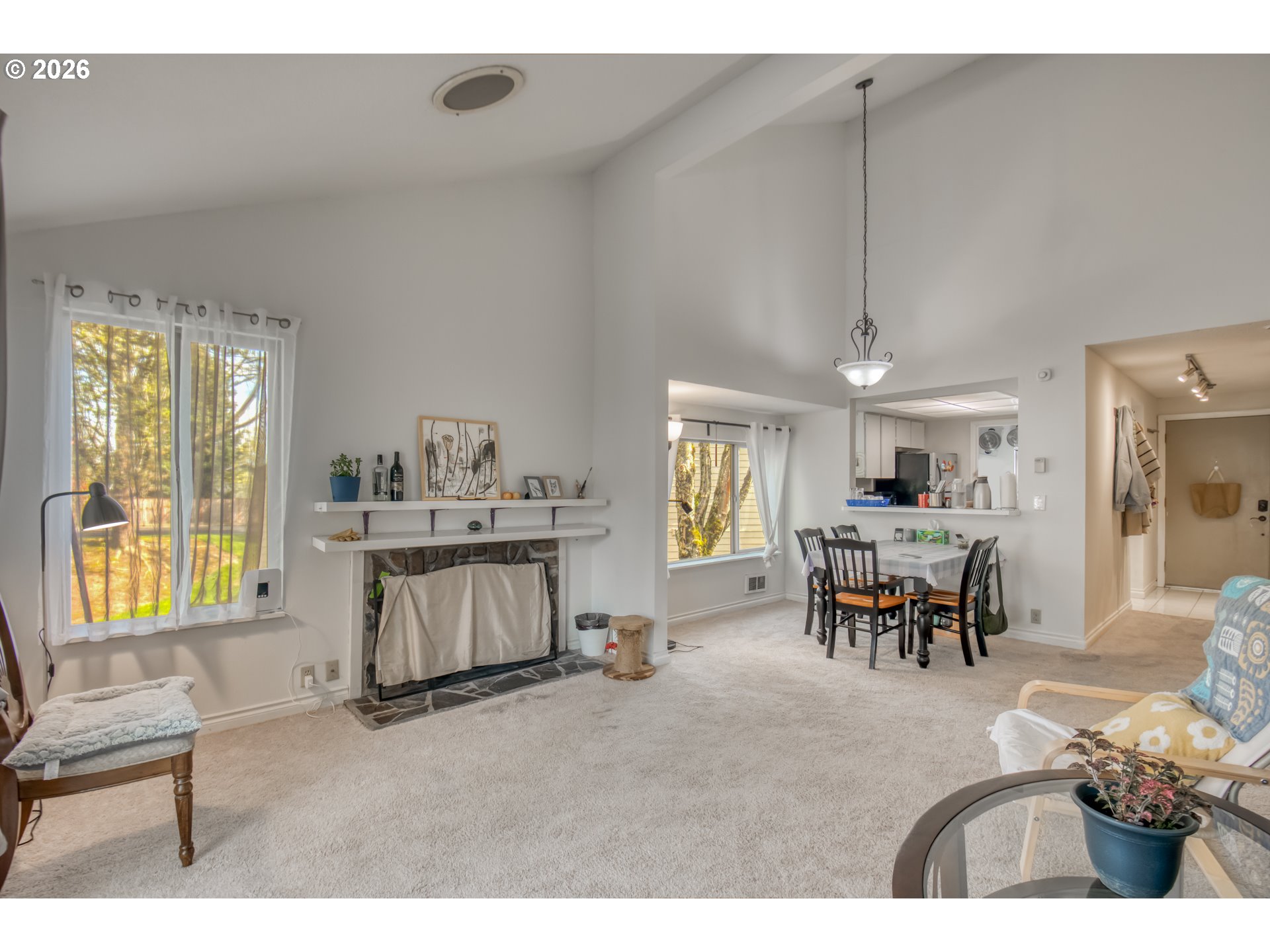 10047 Southwest Trapper Terrace Beaverton, OR 97008 - Photo 7 of 19