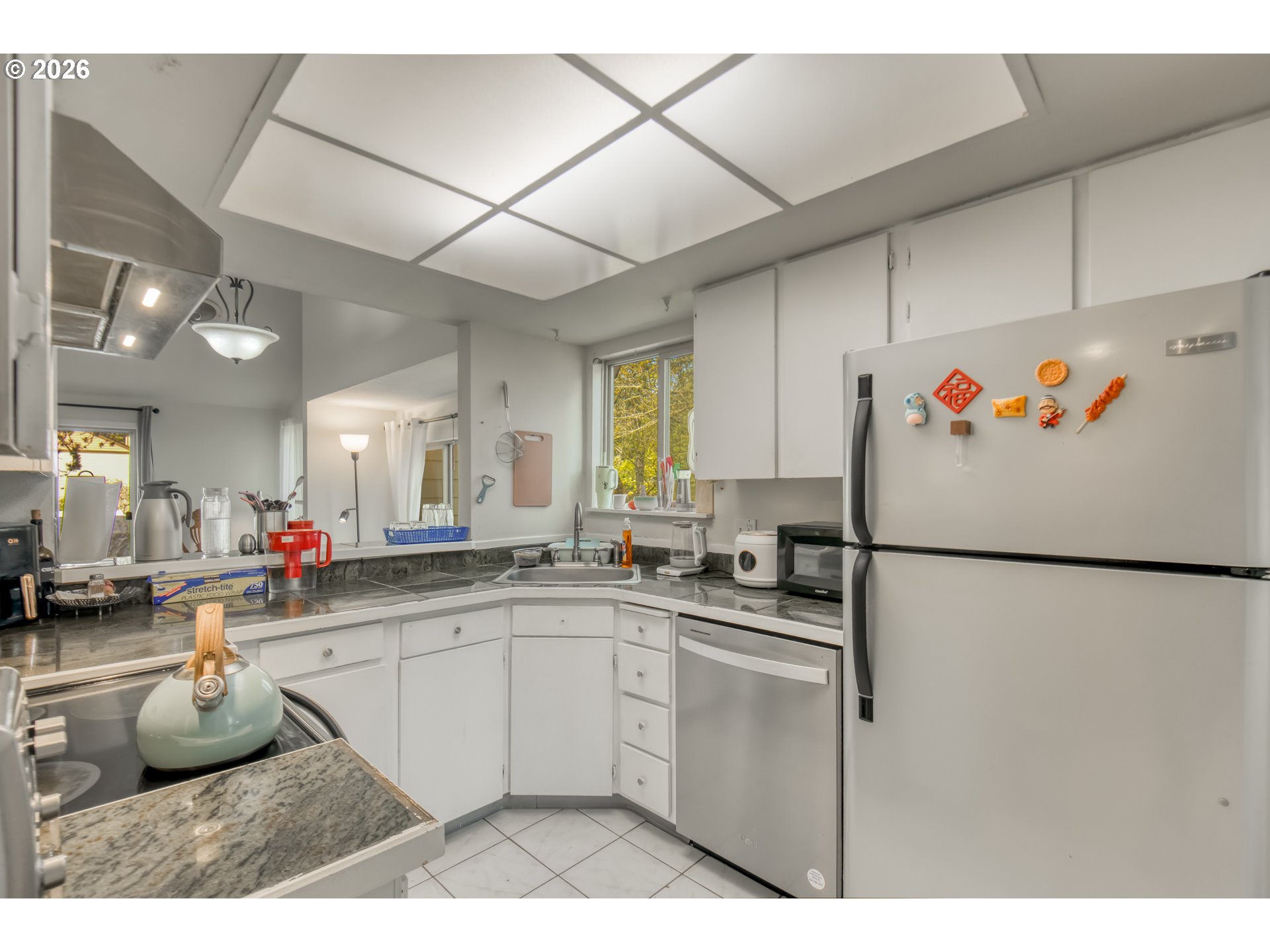 10047 Southwest Trapper Terrace Beaverton, OR 97008 - Photo 8 of 19