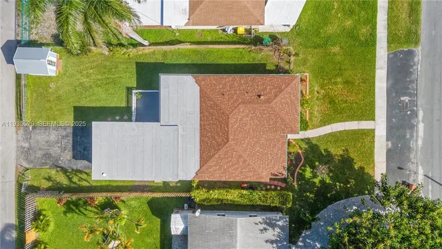 $3,250 | 232 Southeast 6th Street, Dania Beach, FL 33004