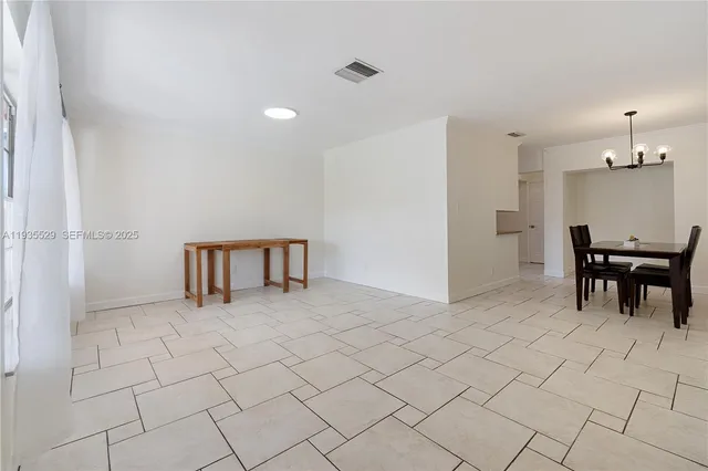 $3,250 | 232 Southeast 6th Street, Dania Beach, FL 33004