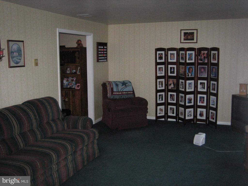123 Skyview Lane Lititz, PA 17543 - Photo 2 of 7 Gallery Image 2