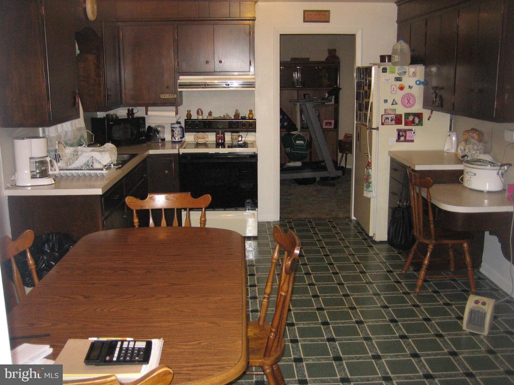 123 Skyview Lane Lititz, PA 17543 - Photo 4 of 7 Gallery Image 4
