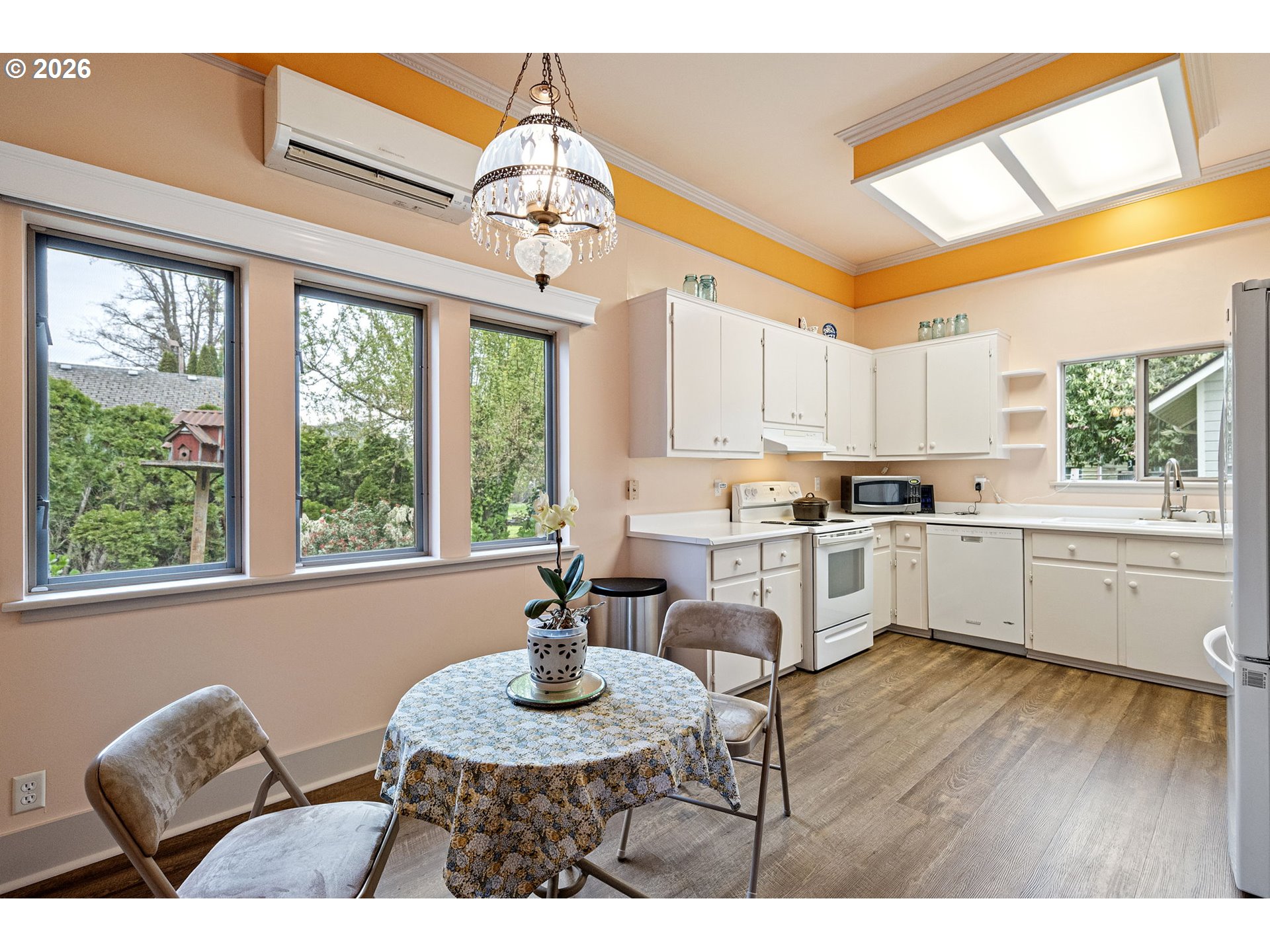 646 B Street Springfield, OR 97477 - Photo 19 of 46