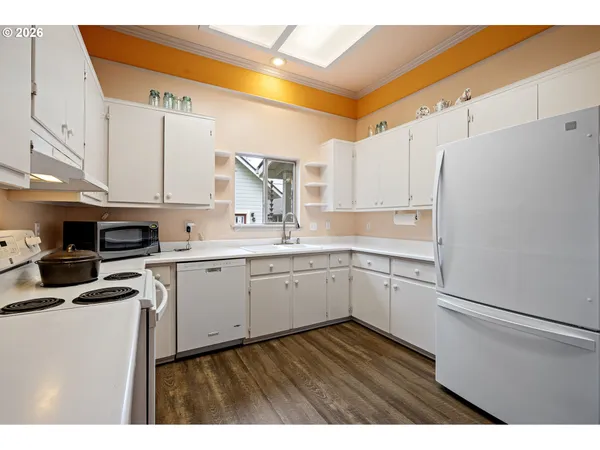 $497,500 | 646 B Street, Springfield, OR 97477