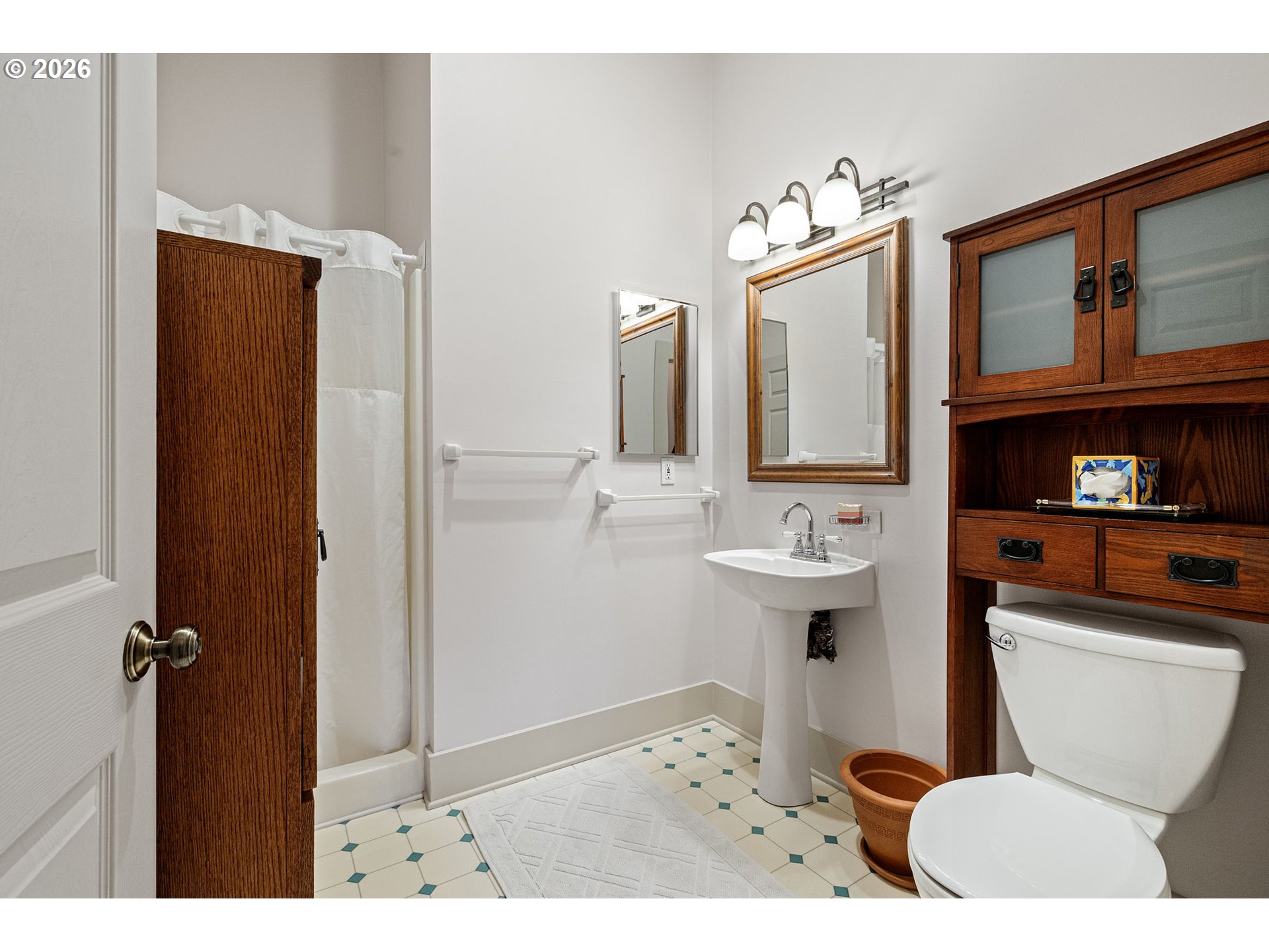 646 B Street Springfield, OR 97477 - Photo 24 of 46 Bedroom