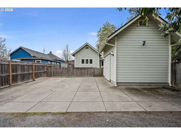 $497,500 | 646 B Street, Springfield, OR 97477