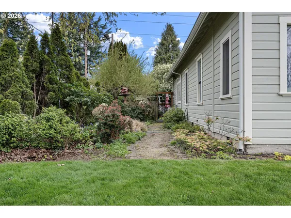 $497,500 | 646 B Street, Springfield, OR 97477