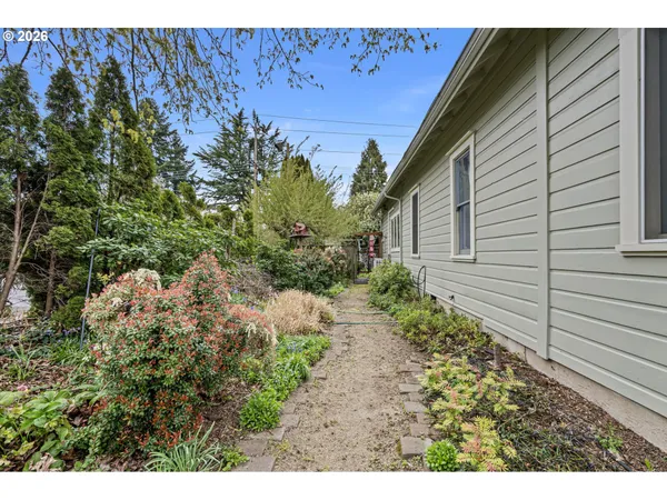 $497,500 | 646 B Street, Springfield, OR 97477