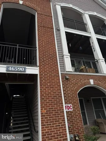 $375,000 | 46590 Drysdale Terrace, Unit 302, Sterling, VA 20165