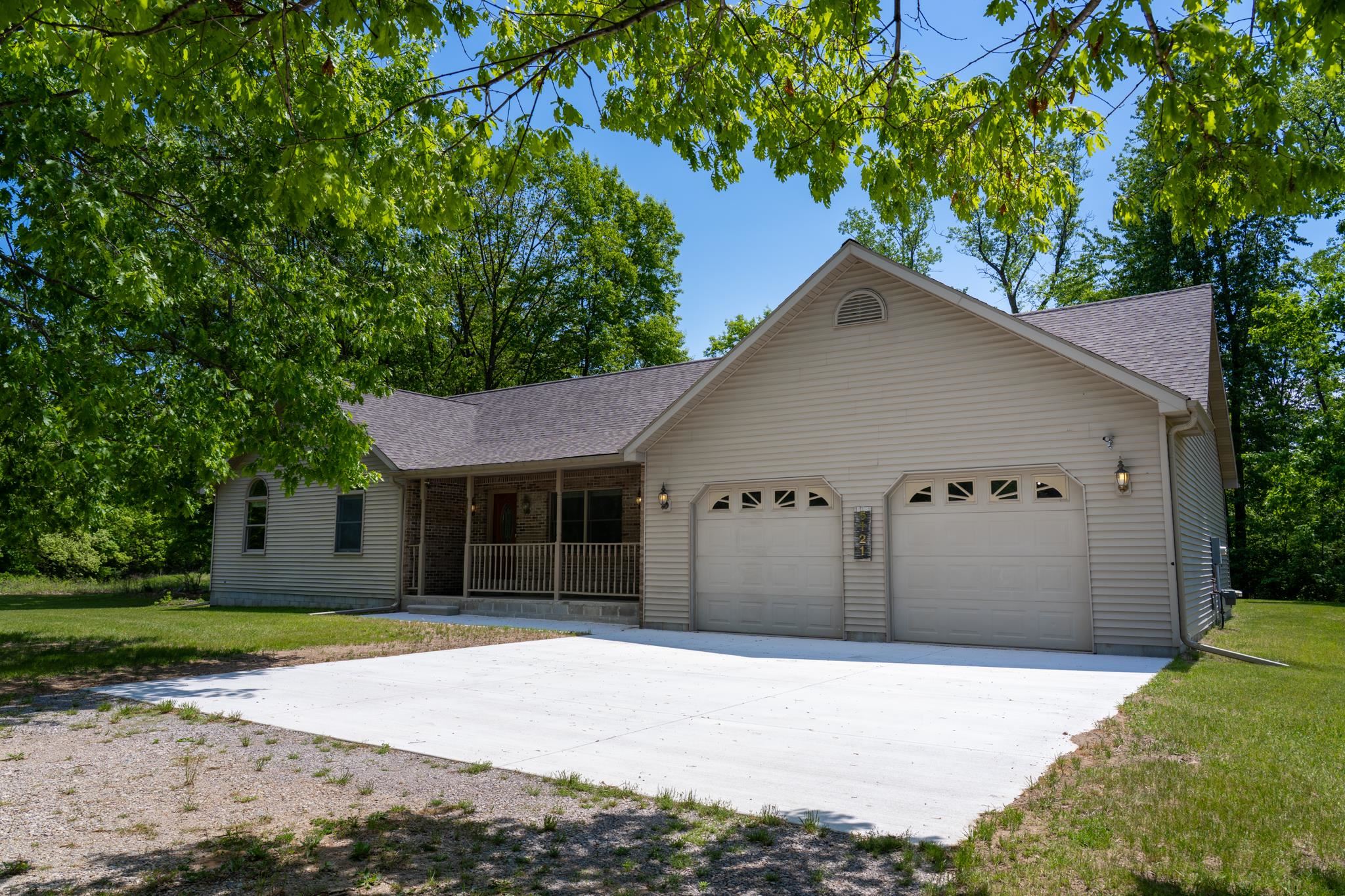 5121 East Chip Cove Road Mount Pleasant, MI 48858 - Photo 1 of 36