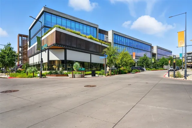 $975,000 | 4507 Unity Circle, Austin, TX 78731