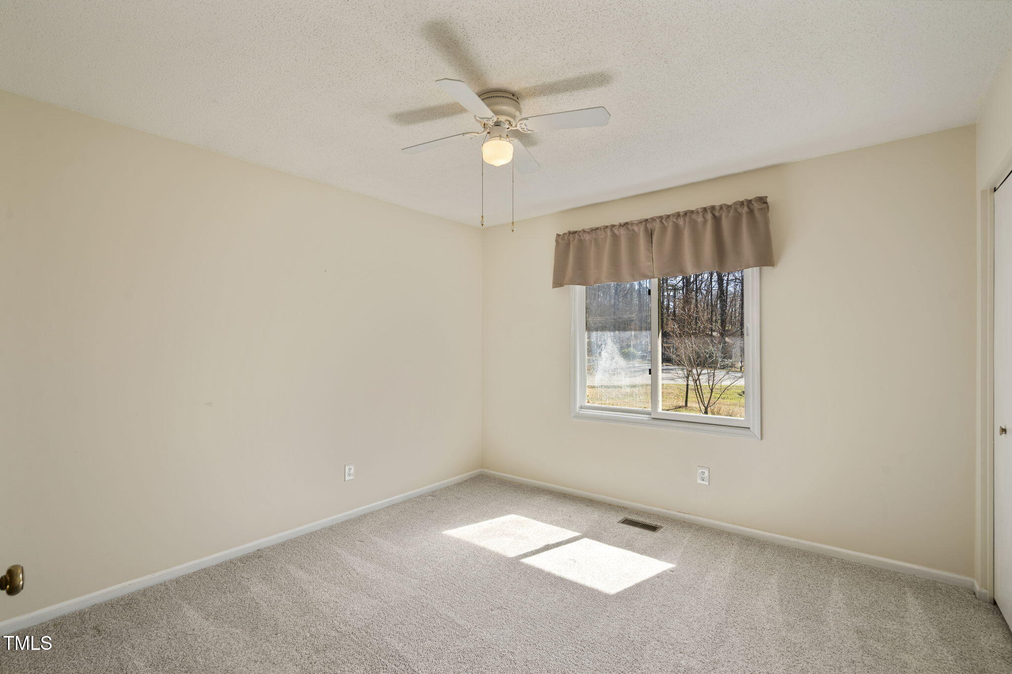 4800 Howe Street Durham, NC 27705 - Photo 16 of 21 28-web-or-mls-DSC04853