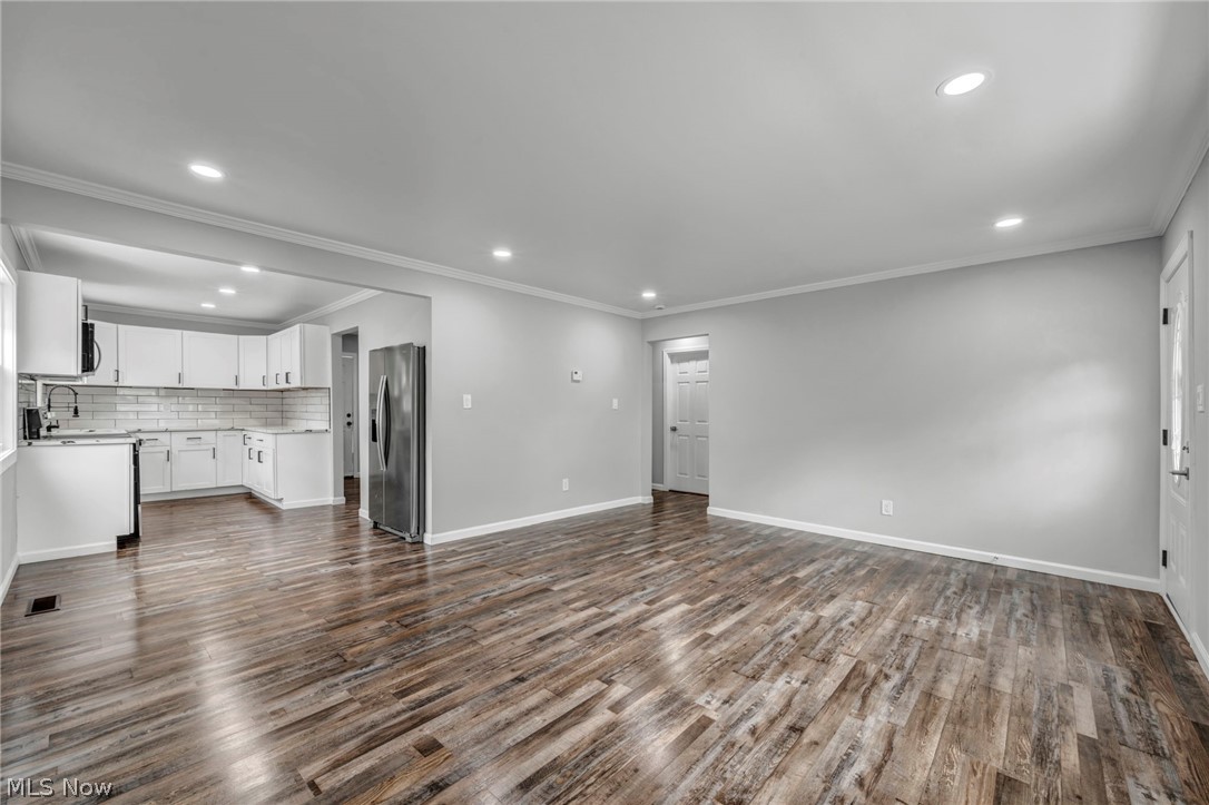 23928 Knickerbocker Road Bay Village, OH 44140 - Photo 14 of 39