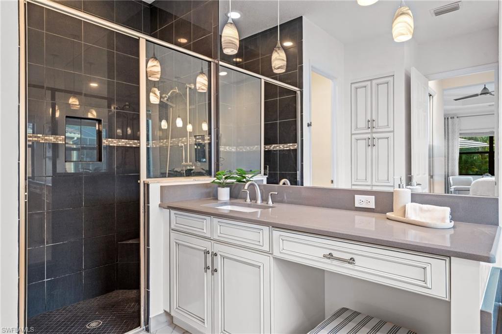 13588 Mandarin Circle Naples, FL 34109 - Photo 18 of 36