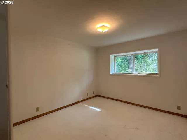 $285,000 | 5546 South Shore Drive, Florence, OR 97439