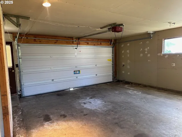 $285,000 | 5546 South Shore Drive, Florence, OR 97439