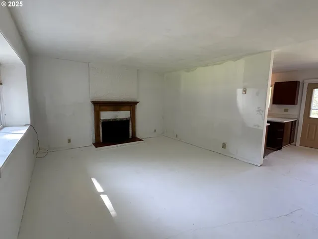 $285,000 | 5546 South Shore Drive, Florence, OR 97439