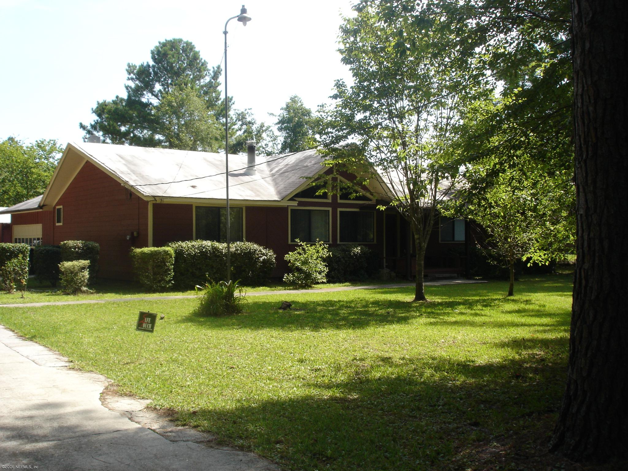 7577 Plummer Road Jacksonville, FL 32219 - Photo 1 of 6 Front of home