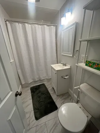 $2,900 | 108 Bristol Road, Unit 1, Somerville, MA 02144