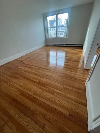 $2,900 | 108 Bristol Road, Unit 1, Somerville, MA 02144