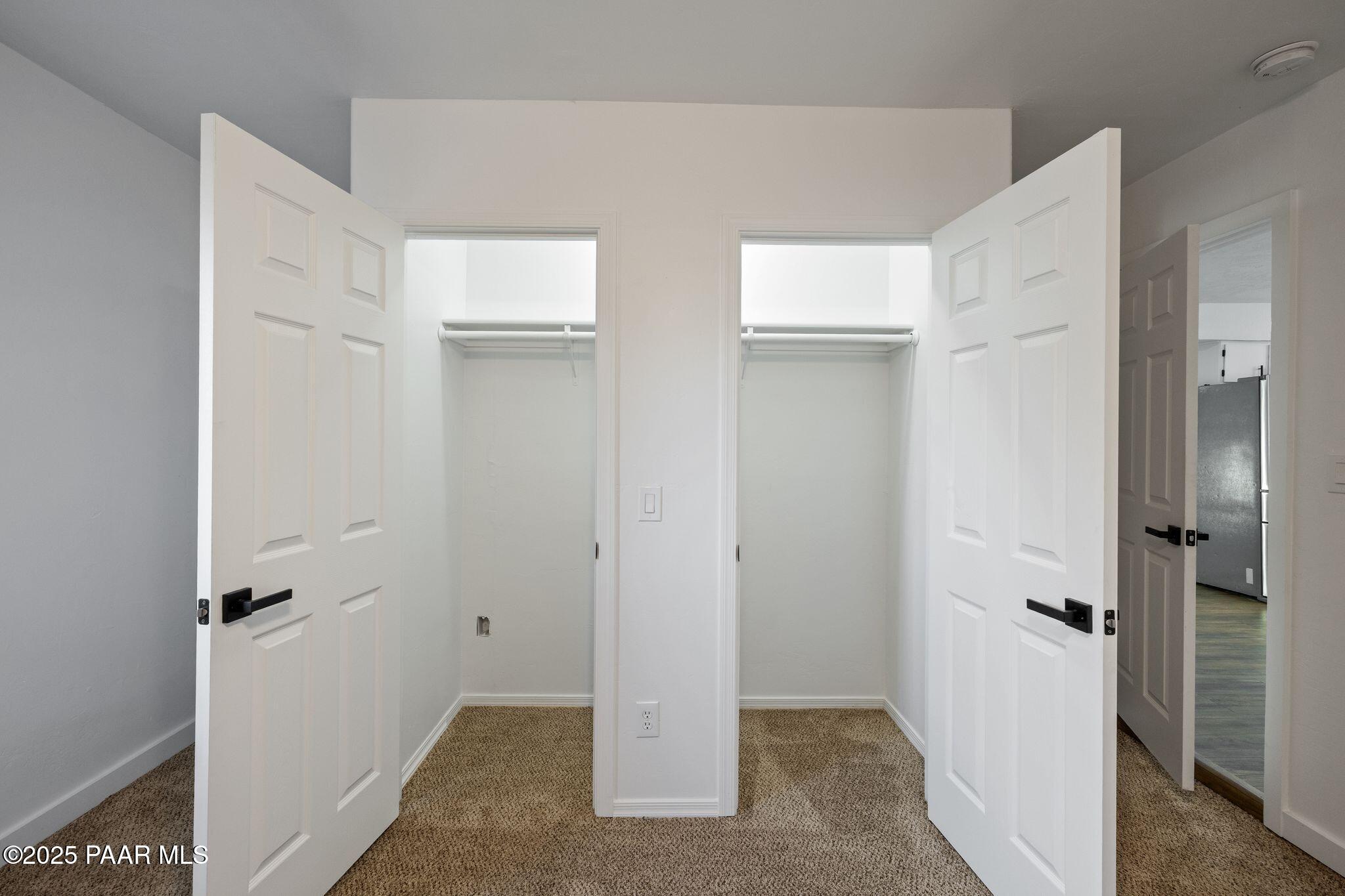 8070 East Gale Road Prescott Valley, AZ 86314 - Photo 19 of 37 Primary Double Closet