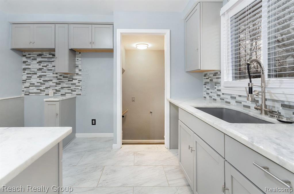 11545 Nottingham Road Detroit, MI 48224 - Photo 9 of 15