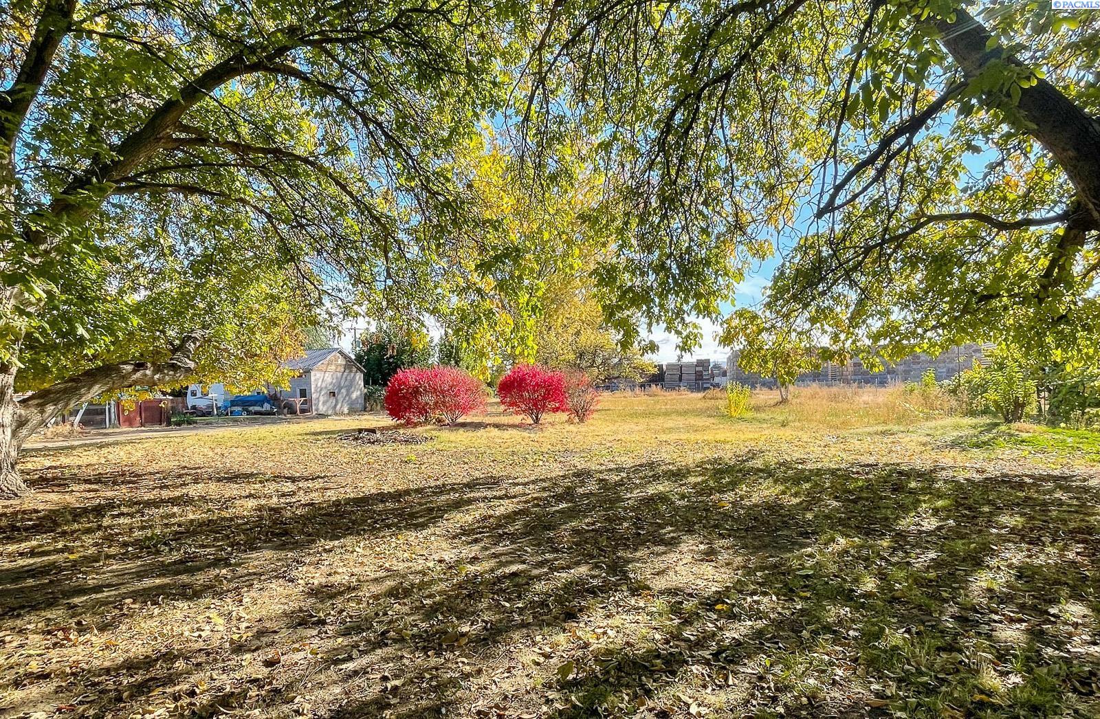 200 East Bonnieview Road Grandview, WA 98930 - Photo 21 of 23 Gallery Image 21