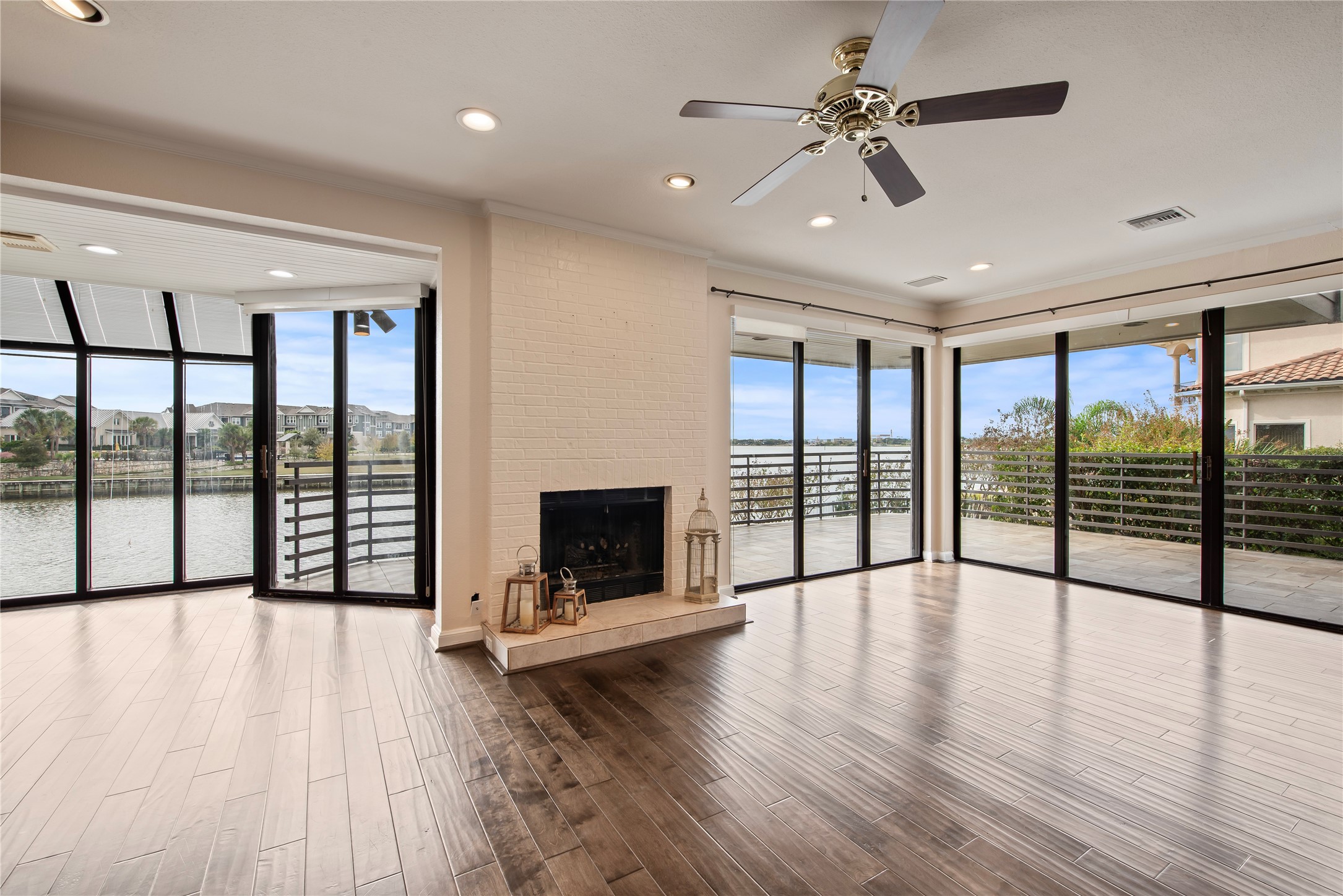 2037 Enterprise Avenue League City, TX 77573 - Photo 11 of 49 a view of an entryway with wooden floor