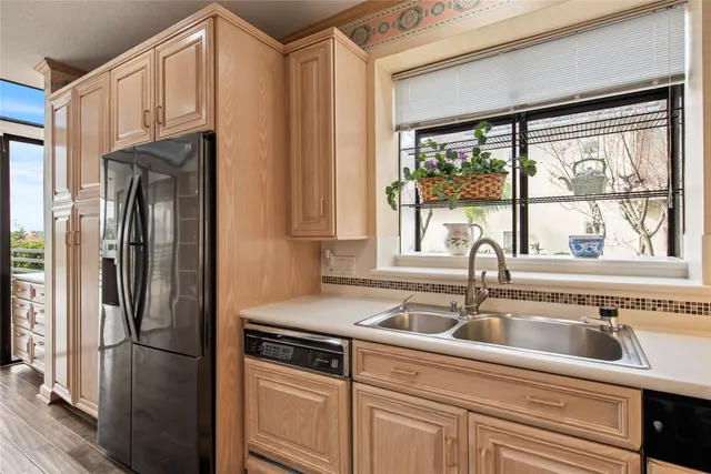 $2,700 | 2037 Enterprise Avenue, League City, TX 77573