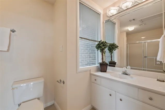 $2,700 | 2037 Enterprise Avenue, League City, TX 77573