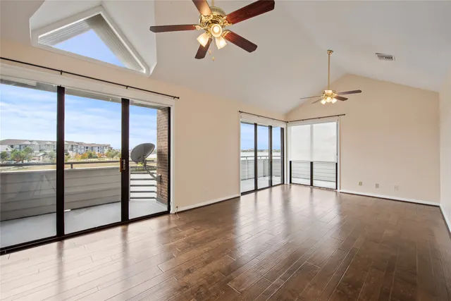 $2,700 | 2037 Enterprise Avenue, League City, TX 77573