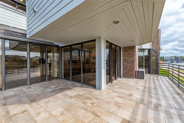 $2,700 | 2037 Enterprise Avenue, League City, TX 77573