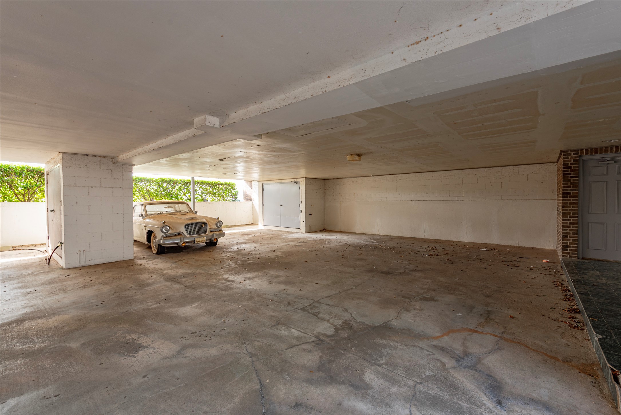 2037 Enterprise Avenue League City, TX 77573 - Photo 40 of 49 a view of car parking
