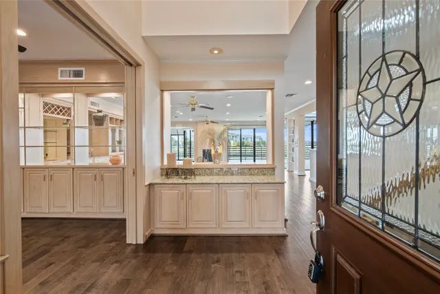 $2,700 | 2037 Enterprise Avenue, League City, TX 77573