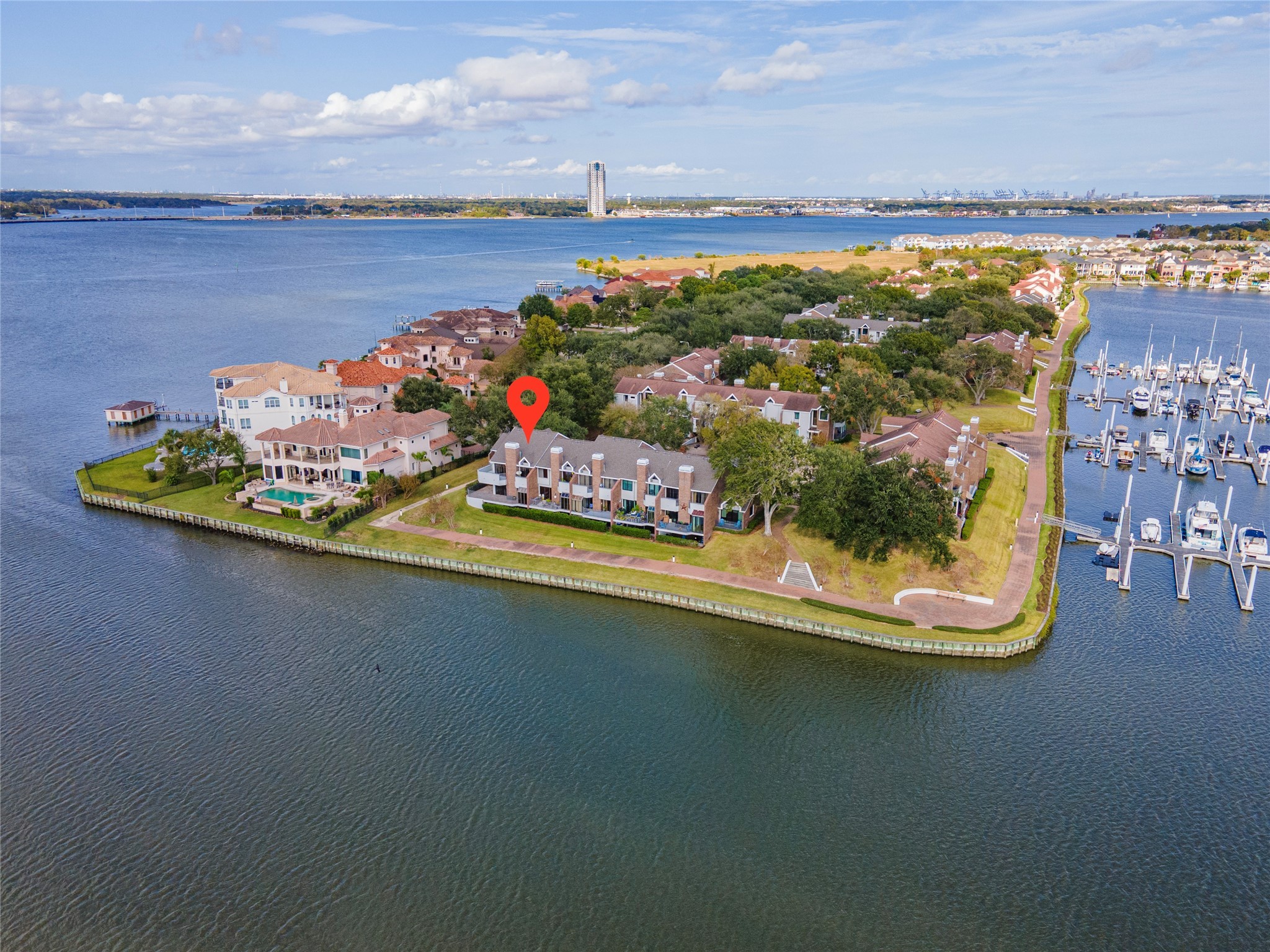 2037 Enterprise Avenue League City, TX 77573 - Photo 48 of 49 a view of a water fountain and an ocean from a balcony