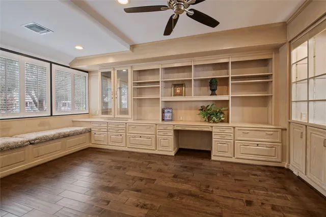 $2,700 | 2037 Enterprise Avenue, League City, TX 77573