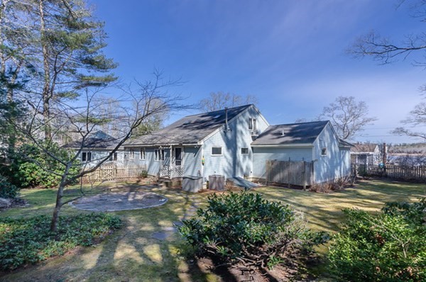 6 Wilson Road Marion, MA 02738 - Photo 8 of 40 Gallery Image 8