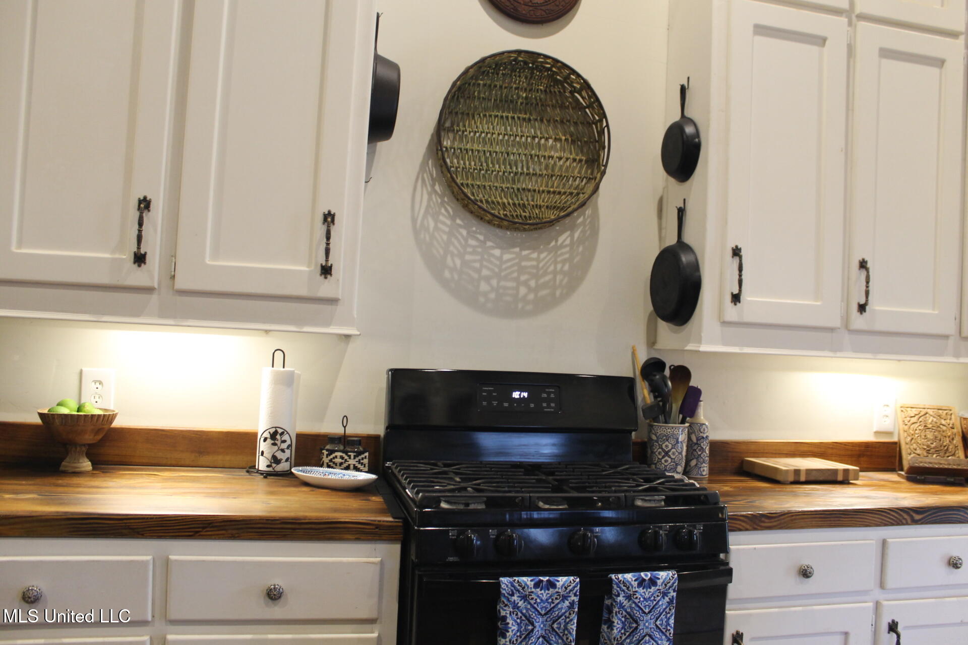 Undisclosed Address Byram, MS 39272 - Photo 5 of 24 IMG_2607