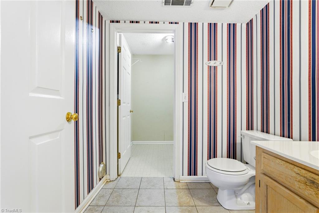 4331 Kinnamon Road Winston-Salem, NC 27103 - Photo 21 of 46