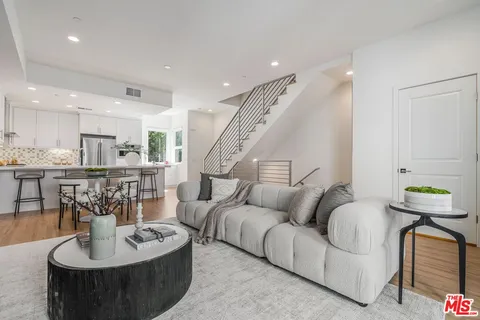 $1,249,000 | 3306 Aria Lane, Los Angeles, CA 90034