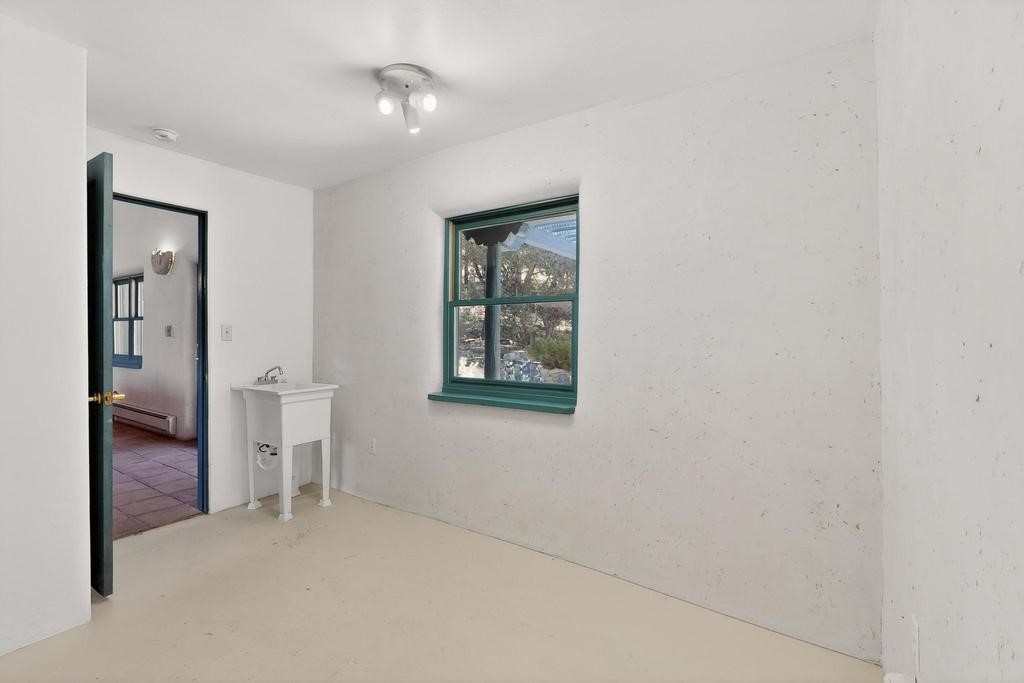 200 Ojo De La Vaca Road Santa Fe, NM 87508 - Photo 11 of 42