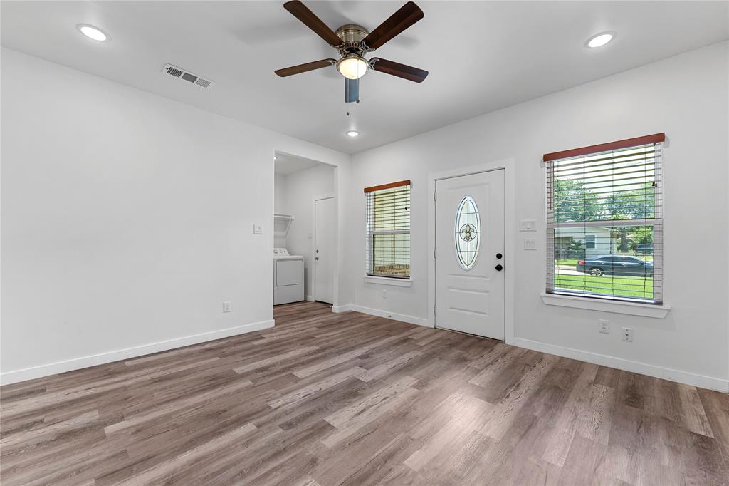 3331 Spring Avenue Dallas, TX 75215 - Photo 2 of 20