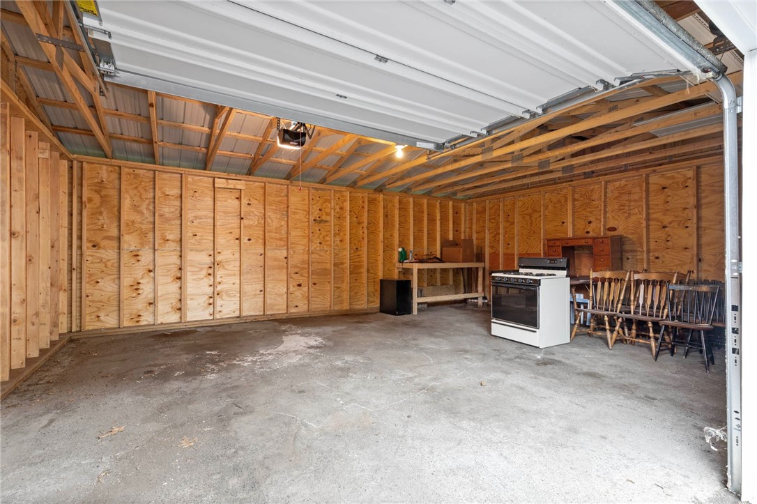 390 Tarrington Road Irondequoit, NY 14609 - Photo 27 of 31