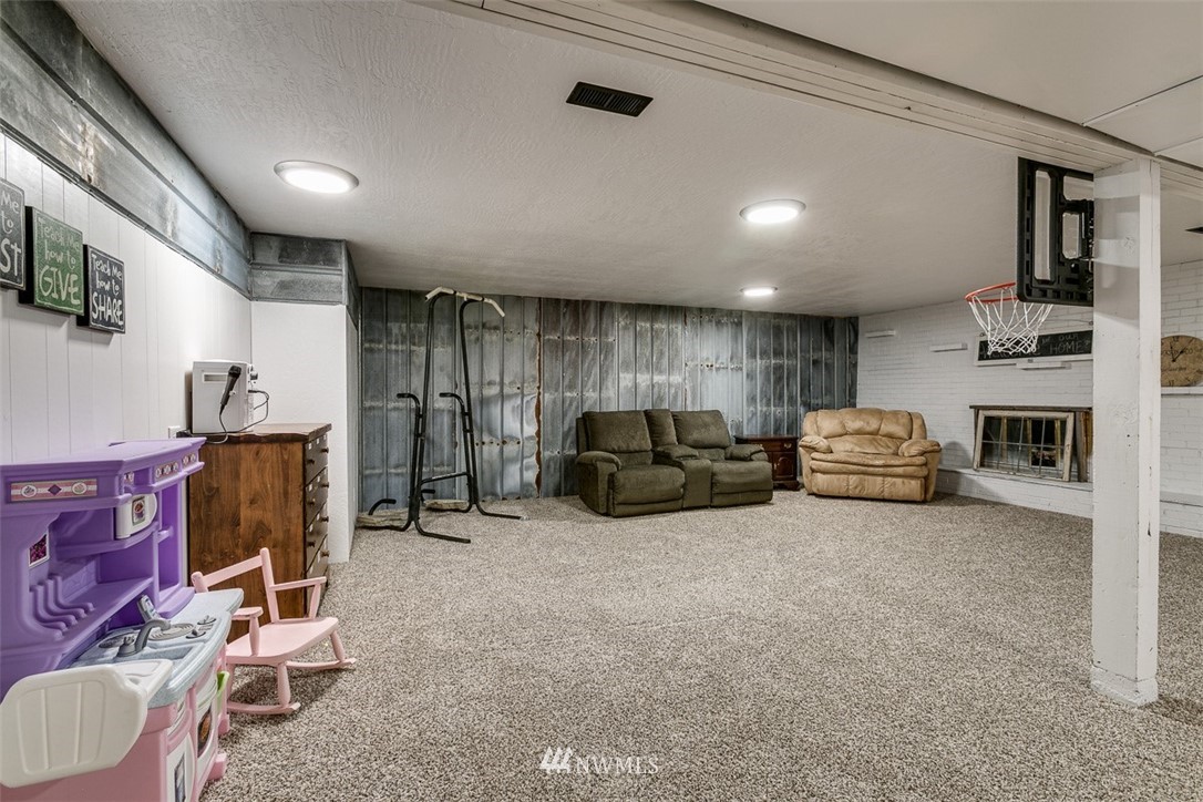 1346 Kamm Road Lynden, WA 98264 - Photo 19 of 25 Gallery Image 19