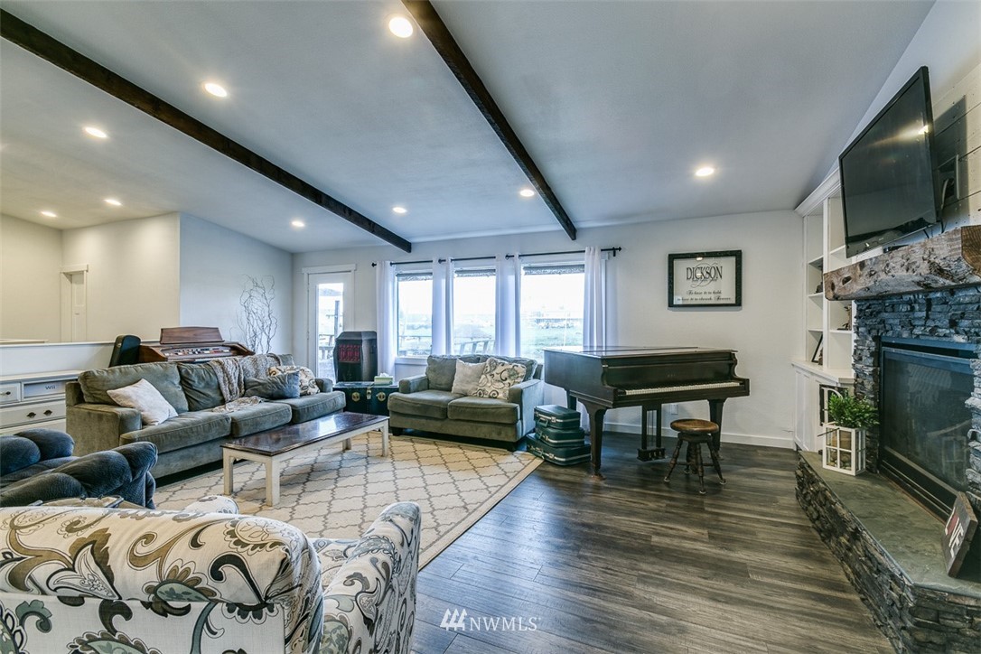 1346 Kamm Road Lynden, WA 98264 - Photo 8 of 25 Gallery Image 8